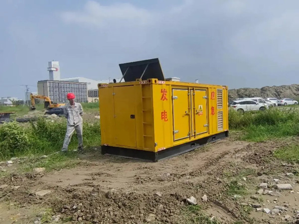 吴川200KW柴油发电机机组每小时的油耗量受哪些因素影响？